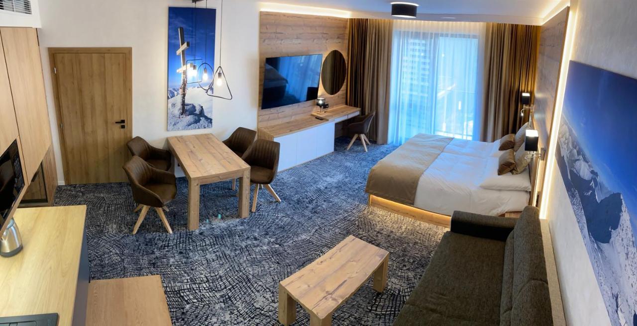 Luxusne Studia V Hoteli Akvamarin Bešeňová Екстериор снимка
